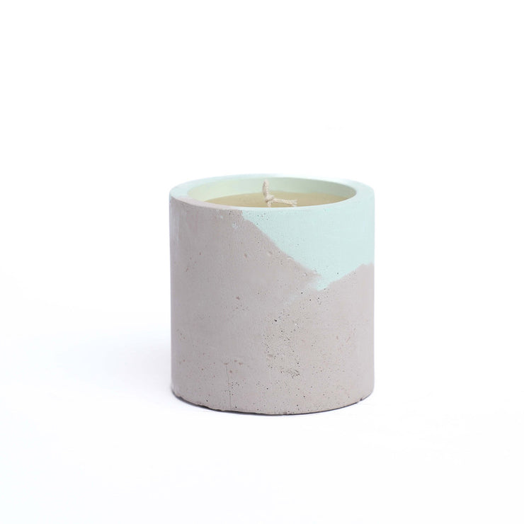 Concret rounded with solid candle 9cm*9cm